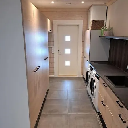 Upea Taivalkoskella Villa