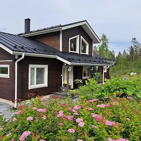 Upea Taivalkoskella Villa Taivalkoski