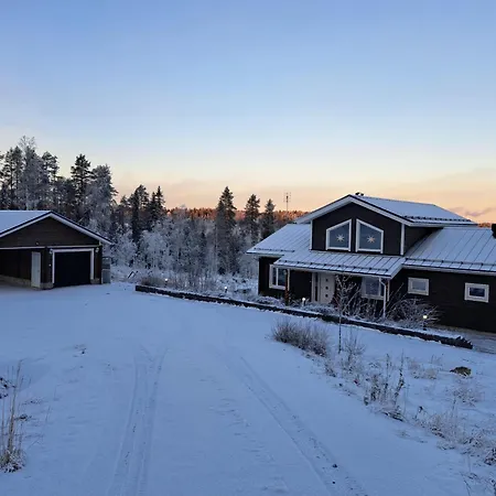 Upea Taivalkoskella Villa